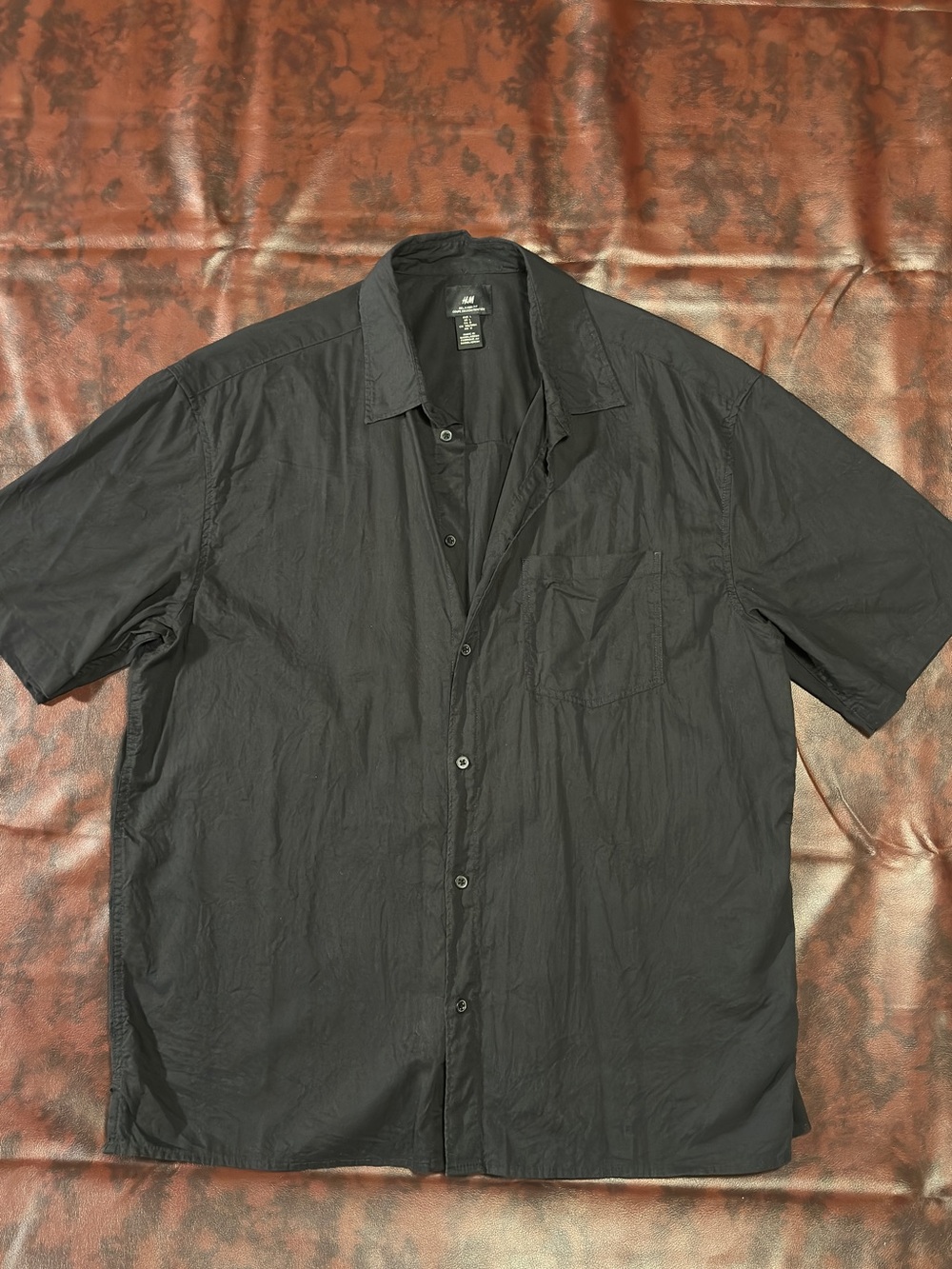 H&M Men’s Short-Sleeve Black Button-Up Shirt